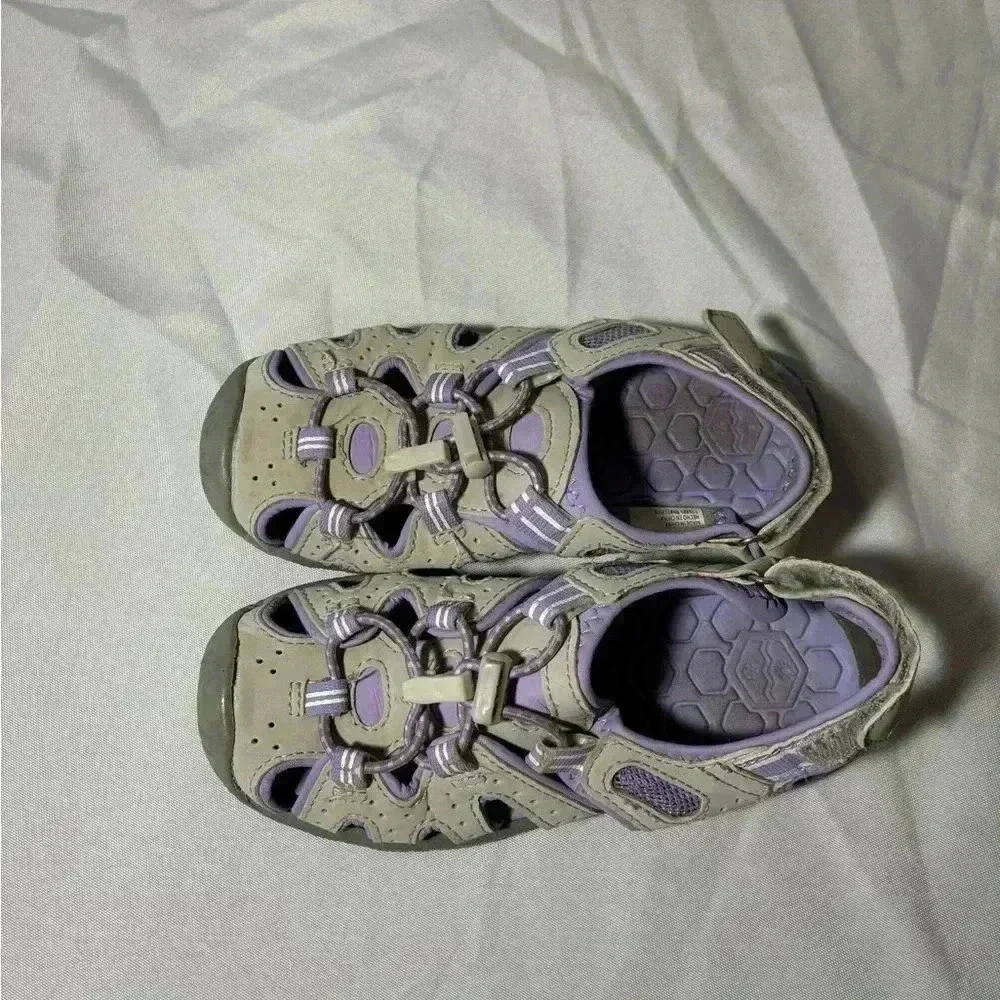 Girls size 12 khombu brand sandals, #K416
